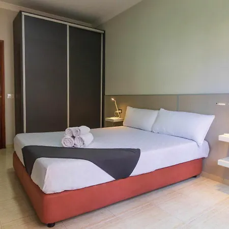 Apartamento Puerto De La Cruz, 2 Dormitorios, 5 Personas - Es-284-1 *